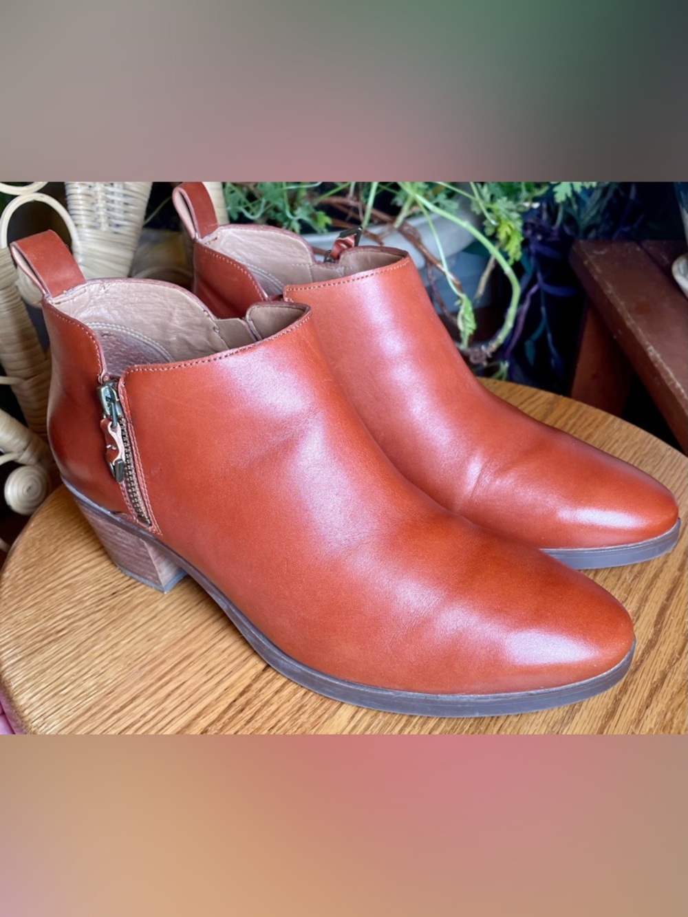 Vionic Cecily Leather Ankle Boot with Side Zip and Block Heel. Wide Fit.